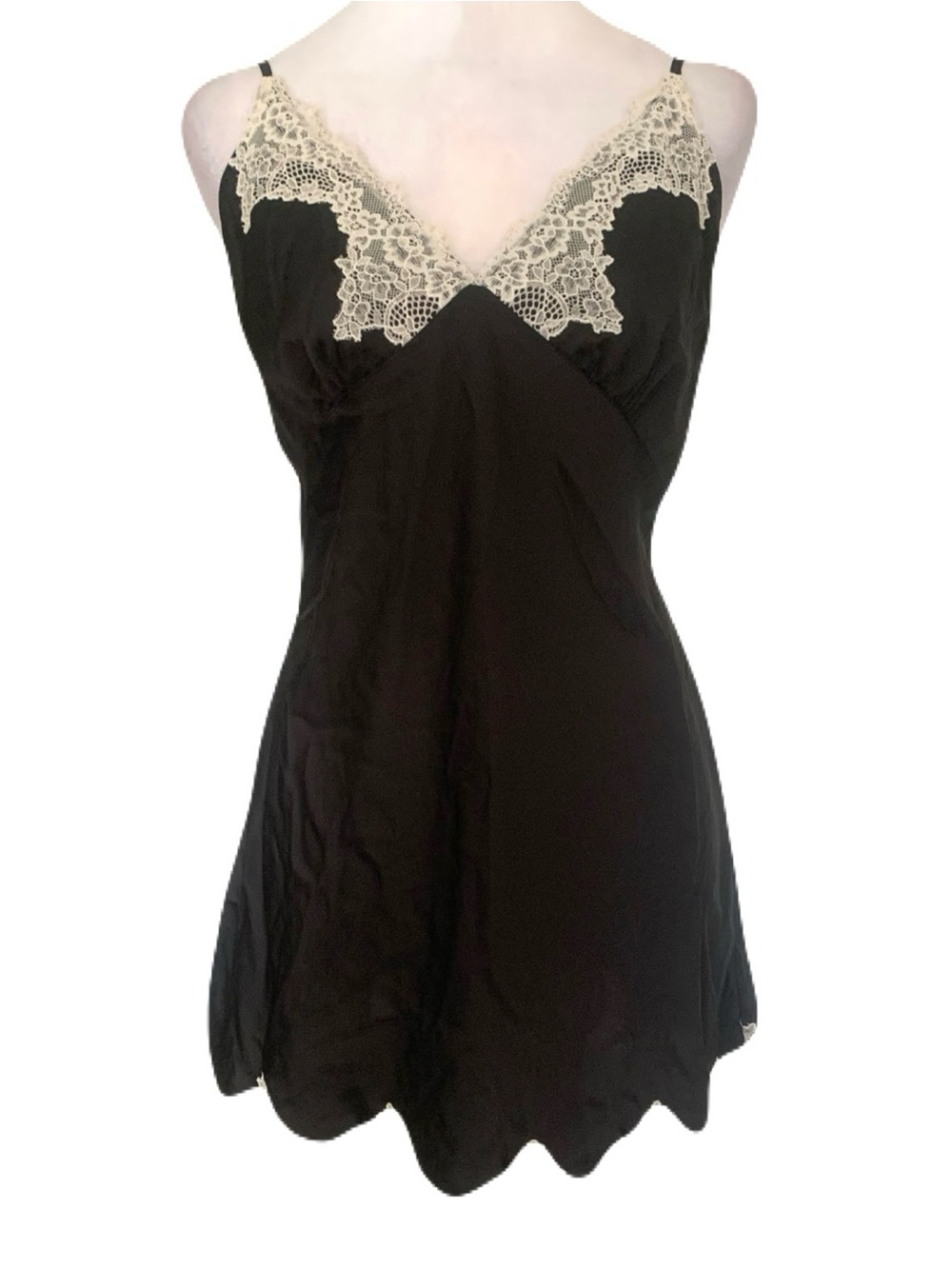 NWT Abercrombie & Fitch Women’s Medium Black & Cream Lace Trim Nighty Slip Sleep